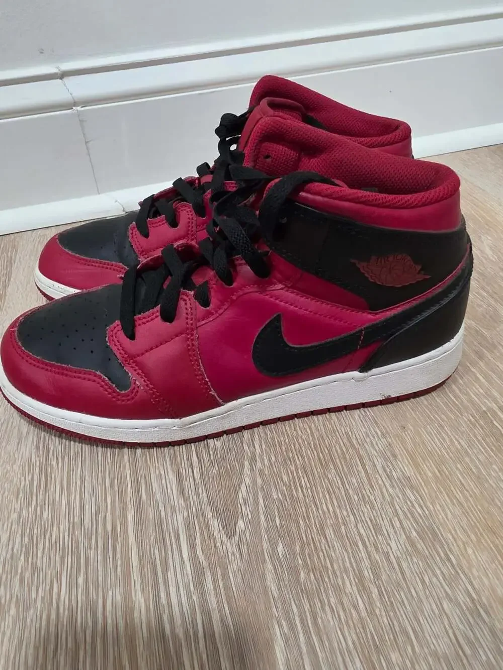 Jordan Air Jordan 1 Mid Size 7Y Reverse Bred Gym Red Black White